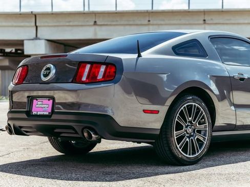 Used 2011 Ford Mustang GT Premium w/ Comfort Pkg RWD image 48