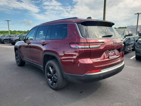 New 2026 Jeep Grand Cherokee L Limited RWD image 8