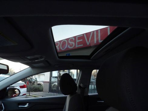 Used 2019 Hyundai Accent Limited image 9