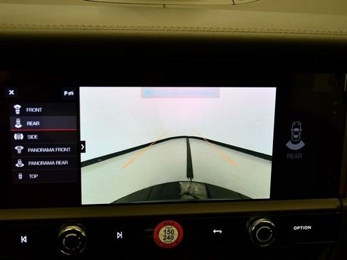 Certified 2026 Porsche Macan Turbo AWD/4WD image 31