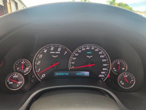 Used 2007 Chevrolet Corvette Coupe w/ Preferred Equipment Group RWD image 9