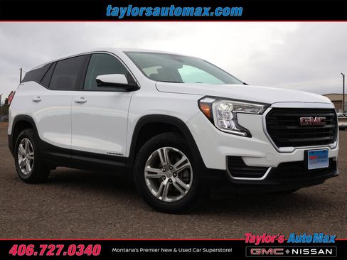 Used 2024 GMC Terrain SLE image 2