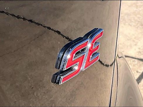 Used 2025 Toyota Corolla SE image 10