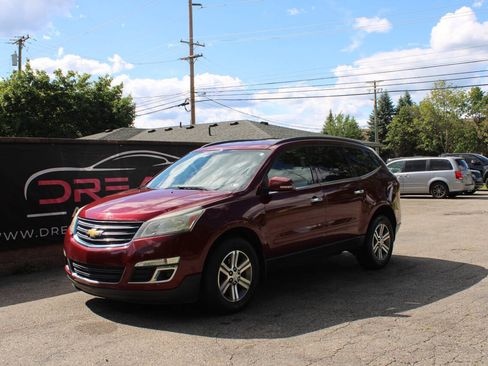 Used 2015 Chevrolet Traverse LT AWD/4WD image 1