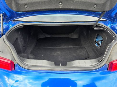 Used 2017 Chevrolet Camaro LT RWD image 6
