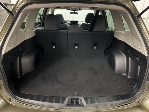 Used 2023 Subaru Forester Premium AWD/4WD image 9