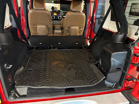 Used 2013 Jeep Wrangler Unlimited Sahara w/ Connectivity Group image 36