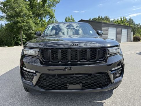 New 2025 Jeep Grand Cherokee Limited w/ Black Appearance Package image 5