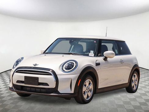Used 2024 MINI Cooper 2-Door Hardtop FWD image 4