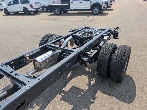 New 2026 Ford F350 XL w/ XL Chrome Package AWD/4WD image 10