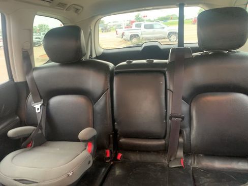 Used 2017 Nissan Armada Platinum RWD image 9