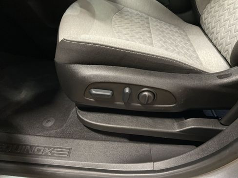 Used 2023 Chevrolet Equinox LT w/ Driver Convenience Package FWD image 14