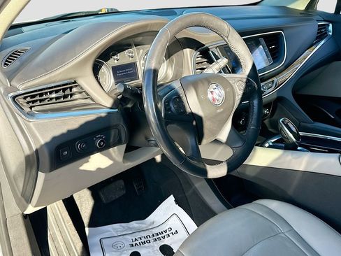 Used 2020 Buick Enclave Premium w/ Sun and Sites Package image 9