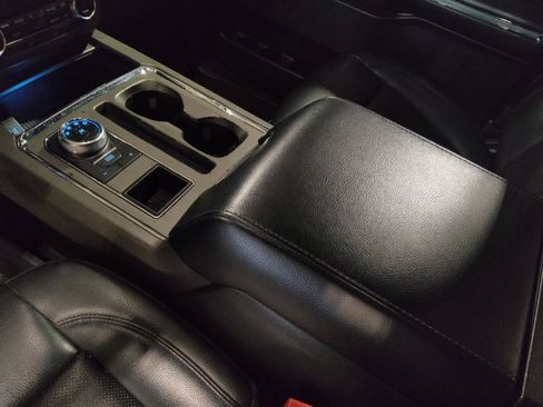 Used 2020 Ford Expedition Max XLT w/ Equipment Group 201A image 26