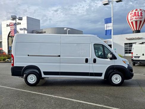 Used 2025 RAM ProMaster 2500 w/ Storage Group image 7