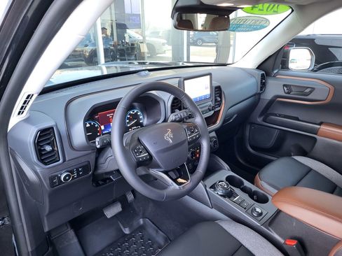 Used 2024 Ford Bronco Sport Outer Banks w/ Tech Package image 14