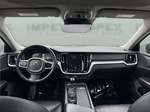 Used 2020 Volvo S60 T5 Momentum FWD image 13