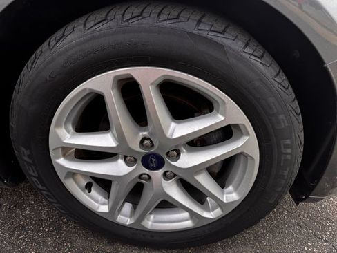 Used 2017 Ford Fusion Titanium AWD/4WD image 32