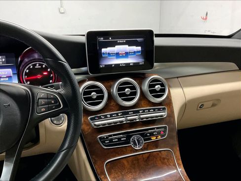 Used 2018 Mercedes-Benz C 300 Sedan image 9