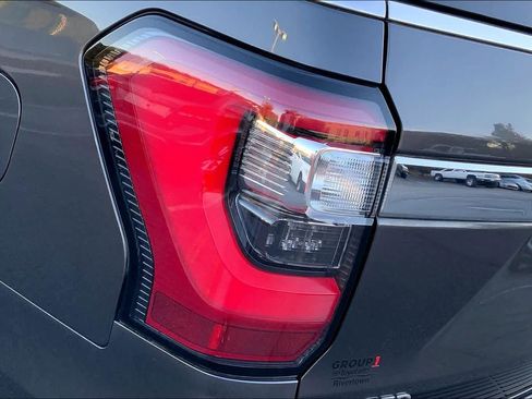 Used 2021 Ford Expedition Max Limited RWD image 27