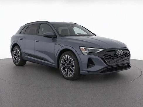 Used 2024 Audi Q8 e-tron Prestige w/ Prestige Package AWD/4WD image 2