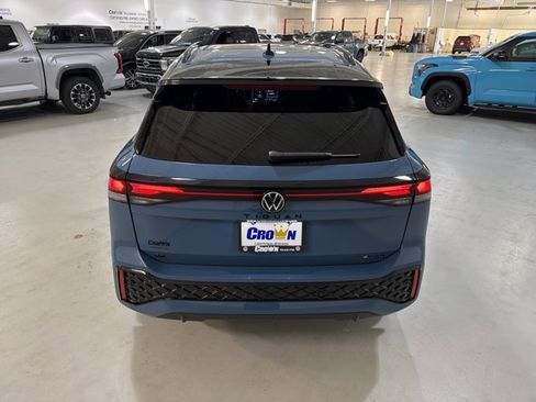 New 2026 Volkswagen Tiguan SE R-Line AWD/4WD image 8
