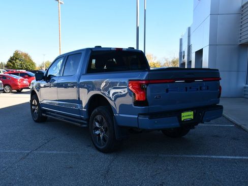 Used 2023 Ford F150 Lightning Lariat image 4