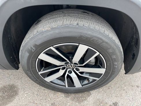 Used 2021 Volkswagen Atlas SE image 19