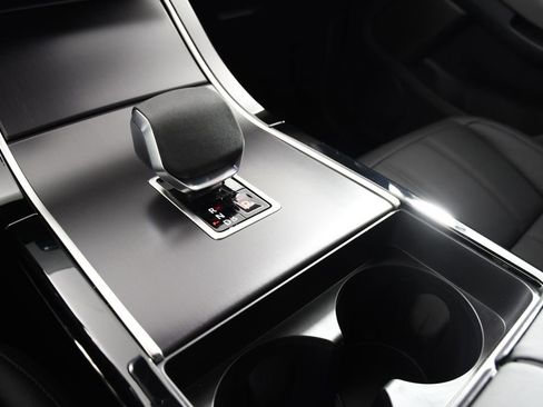 Used 2026 Land Rover Range Rover Evoque Dynamic SE image 30