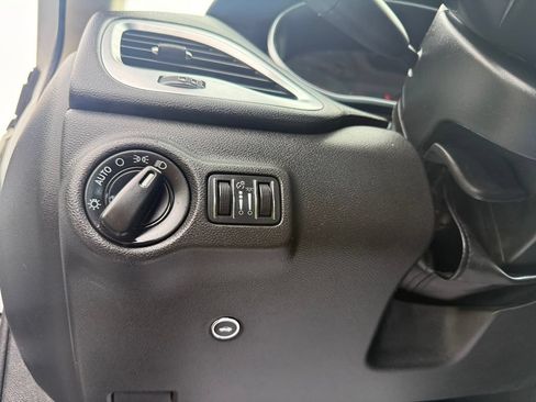 Used 2015 Dodge Dart SXT FWD image 18