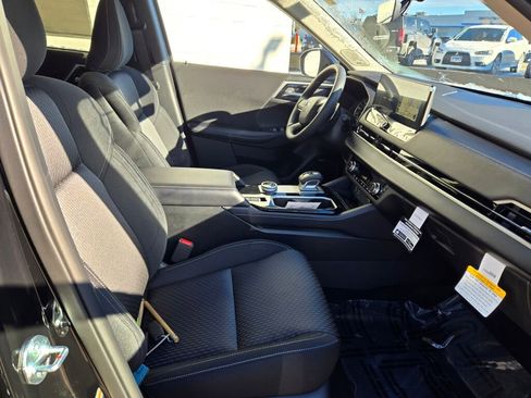 New 2026 Mitsubishi Outlander ES image 4