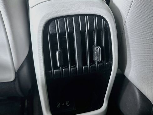 Used 2025 Hyundai Kona SEL FWD image 26