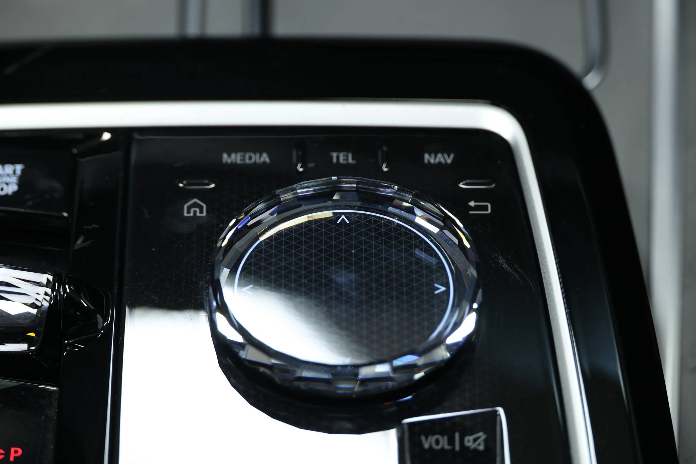 Used 2025 BMW 740i RWD image 45