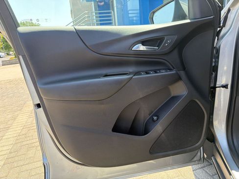 Used 2023 Chevrolet Equinox LT FWD image 12