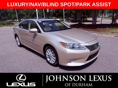Used 2013 Lexus ES 300h w/ Luxury Pkg FWD image 1