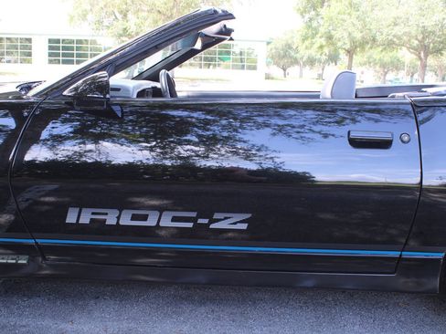 Used 1988 Chevrolet Camaro LT RWD image 29
