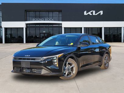 New 2025 Kia K4 LXS