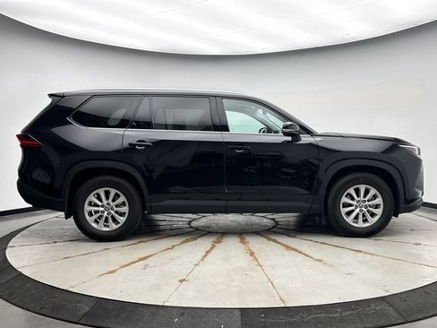 Used 2024 Toyota Grand Highlander XLE image 6