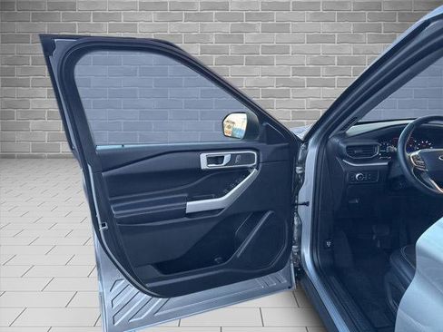 Certified 2022 Ford Explorer XLT w/ Equipment Group 202A image 14