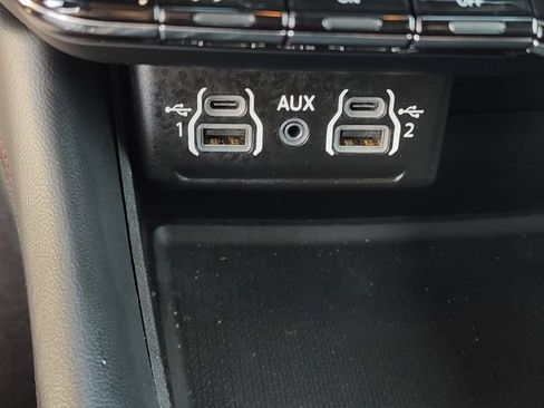 Used 2024 Dodge Durango GT RWD image 19