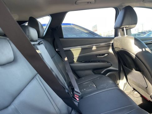 Certified 2022 Hyundai Tucson Limited w/ Cargo Package AWD/4WD image 8