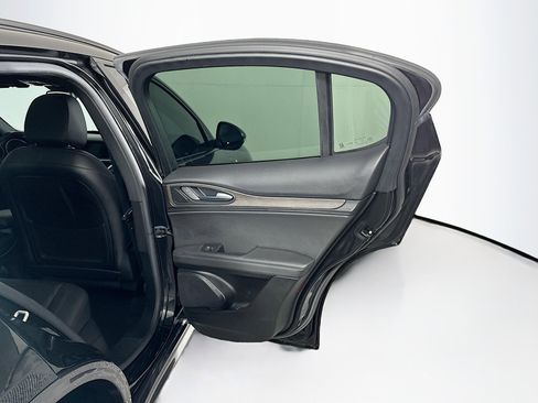 Used 2022 Alfa Romeo Stelvio Ti w/ Active Assist Plus Package image 32