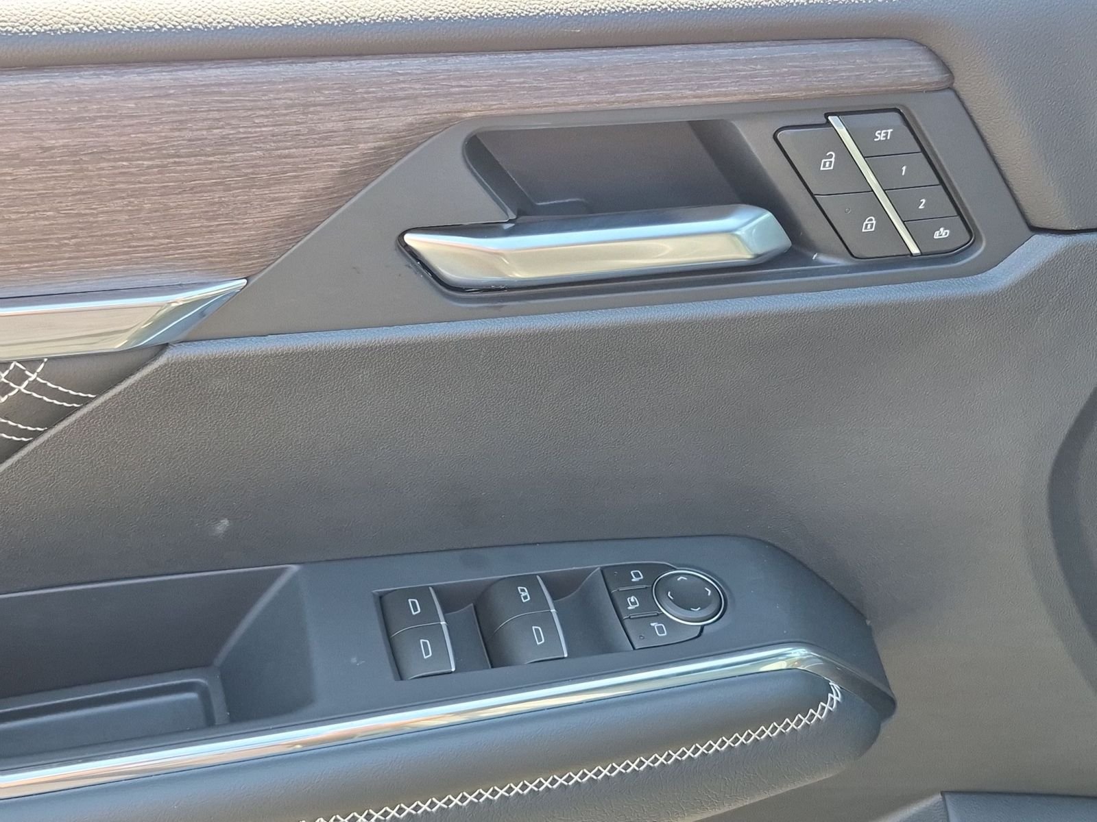 New 2026 GMC Acadia Denali w/ Super Cruise Package FWD image 22
