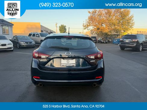 Used 2018 MAZDA MAZDA3 Touring FWD image 5