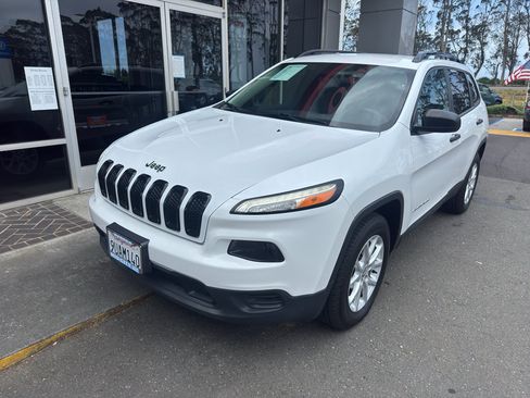 Used 2016 Jeep Cherokee Sport AWD/4WD image 2