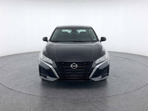 Used 2025 Nissan Altima 2.5 SV image 2