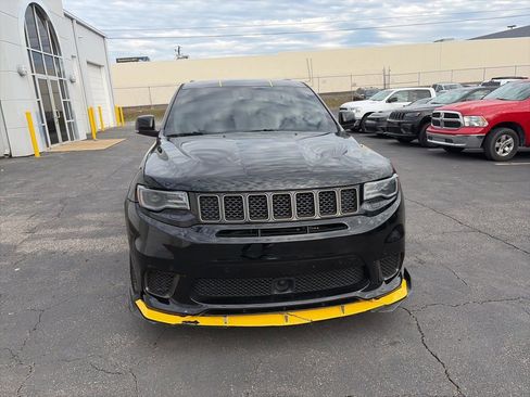 Used 2018 Jeep Grand Cherokee Trackhawk image 2