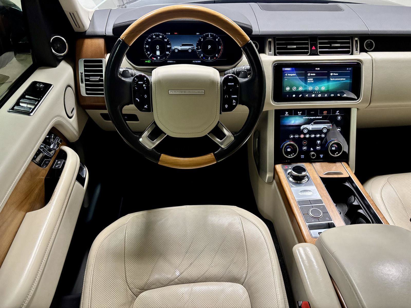 Used 2018 Land Rover Range Rover HSE AWD/4WD image 2