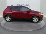 Used 2021 Chevrolet Trax LT w/ LT Convenience Package image 4