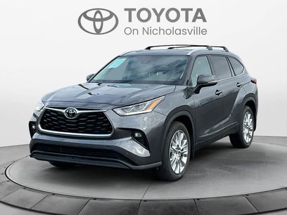 Used 2023 Toyota Highlander Limited